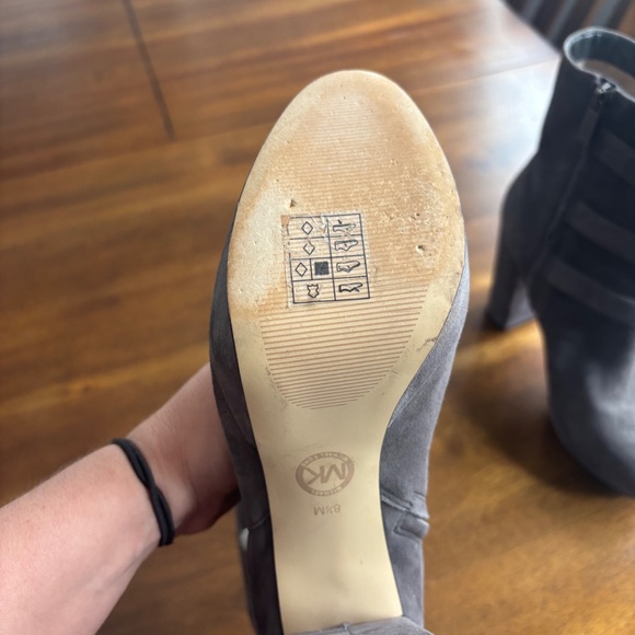 MK Maisie grey suede boots - Picture 4 of 5